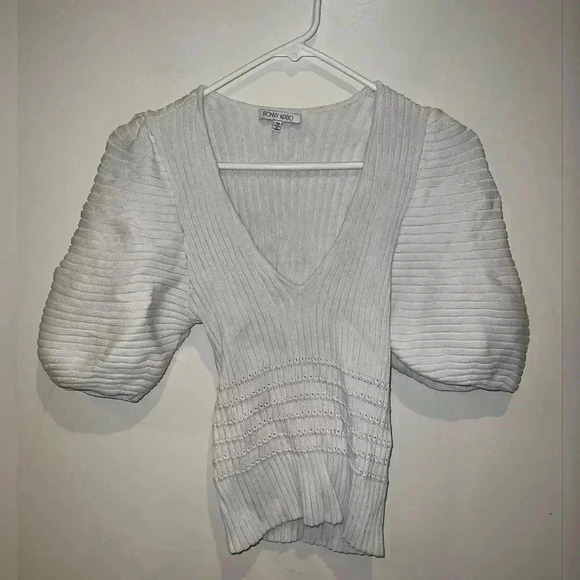 Ronny Kobo Puff Sleeve
Sweater - Picture 3 of 6